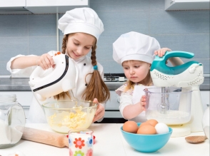 babysitter-cooking-activity
