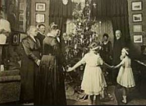 dance-around-the-christmas-tree