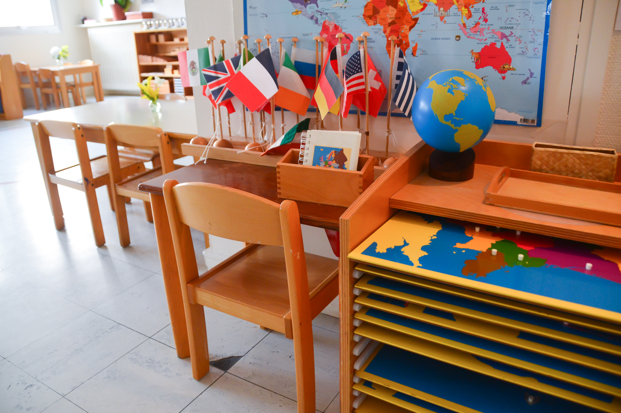 classe, maternelle, bilingue, Montessori 